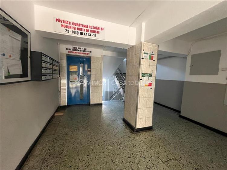 Lugoj, Apartament 3 Cam., 84 Mp., Semidecomandat, et.6, Central Blocul Postei - 11