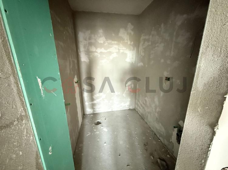 Bloc nou și premium, semifinisat, central!