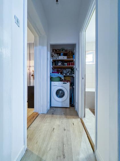 Vand apartament 3 camere Piata Centrala Deva