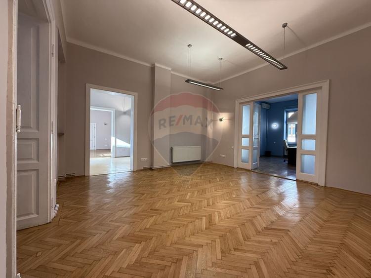 Spațiu de birouri de 250mp de închiriat în zona Ultracentral
