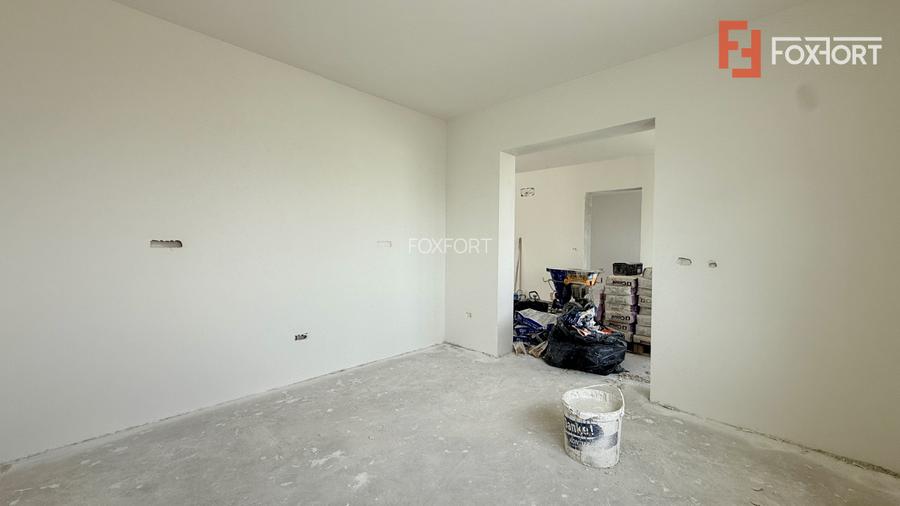 Casa individuala de vanzare, 8 camere + 4 bai - Mosnita Veche - 6