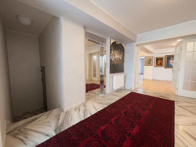Timpuri Noi Penthouse exclusivist 290 mp