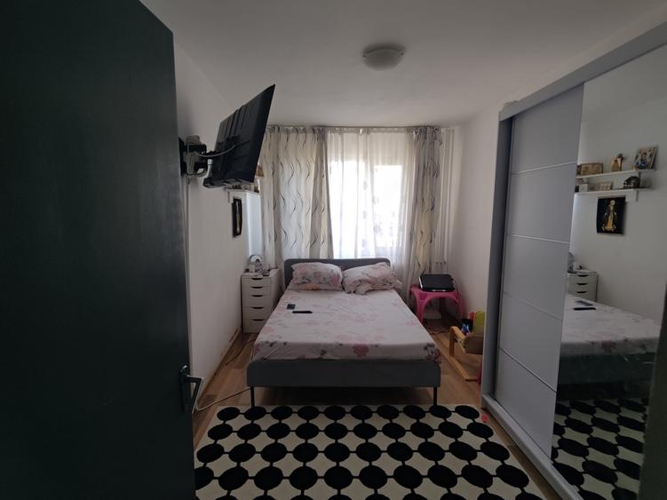 Apartament 2 camere vedere Mega Mall