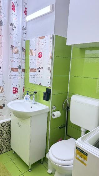 Prorpietar Inchiriez Apartament 3 camere modern