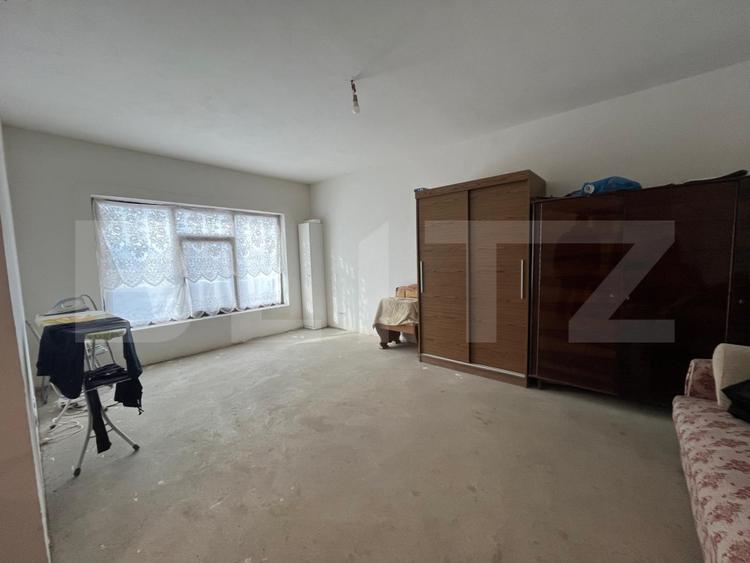 Casa cu etaj si mansarda, 5 camere, zona Santa, Mogosesti