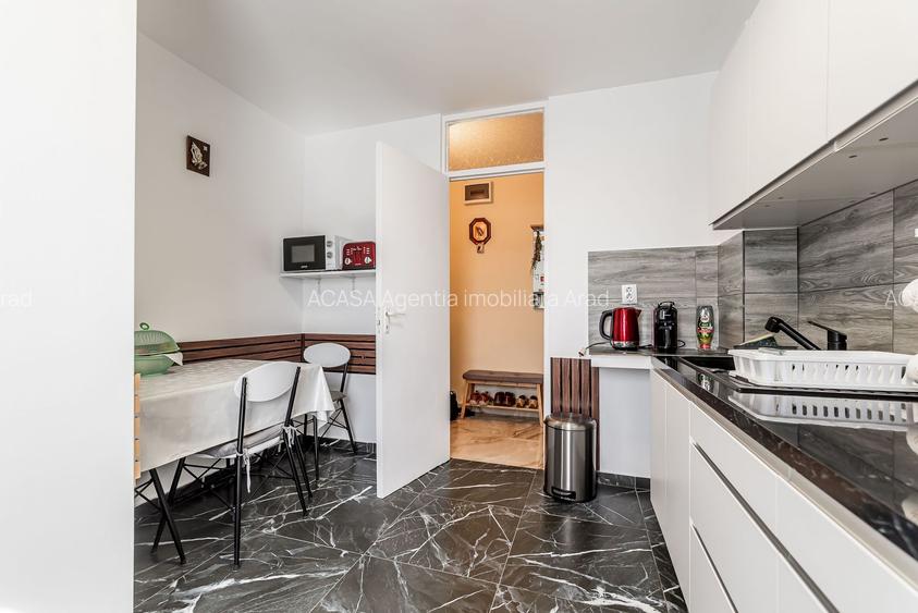 Rezervat Apartament renovat cu 2 camere Micalaca etaj 3 Comision 0 - 9