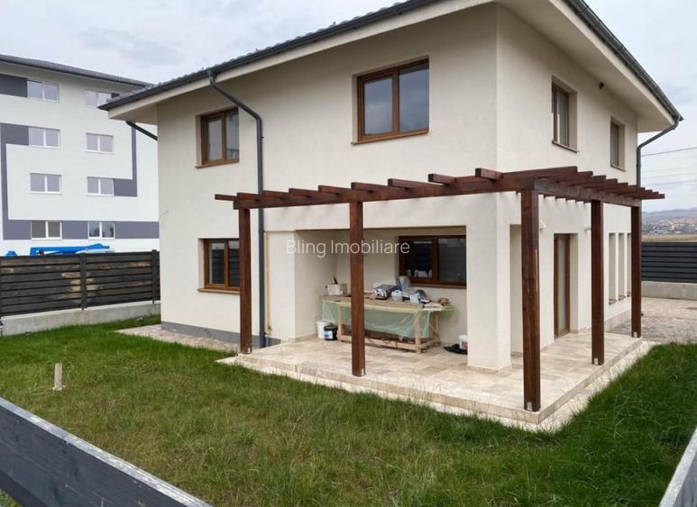Casă individuală, 5 camere, 120 mp, teren 325 mp, Apahida
