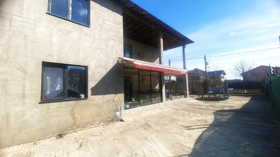 Stefanestii de jos , str. Fagaras vila individuala.