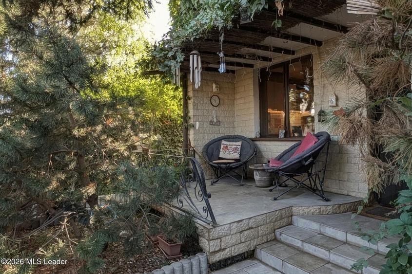 Padurea Cernica - Casa P+1+Pod Inalt, Lot pe Colt 250 Mp, Mobilata