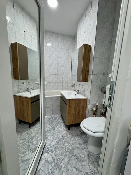Apartament 2 camere, decomandat, 53 mp, balcon, metrou, Berceni