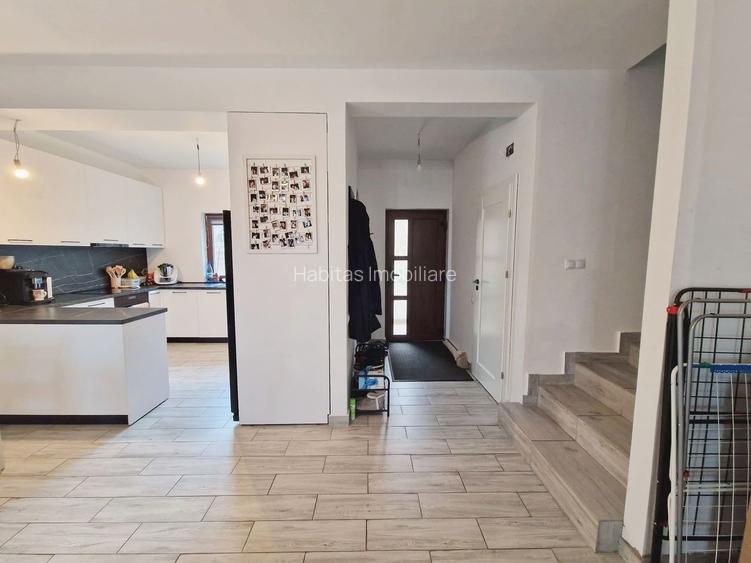 Casa tip duplex finisata, teren 380 mp, Dezmir zona str Criseni - 18