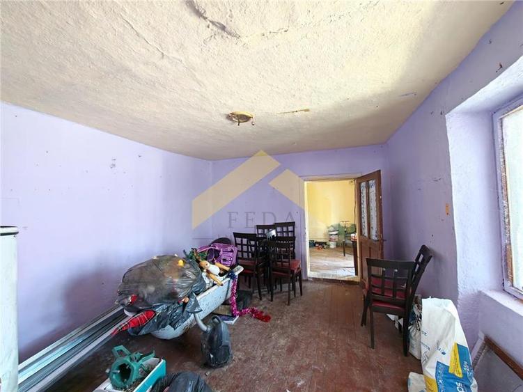 Casa de vanzare la sol in localitatea Felnac