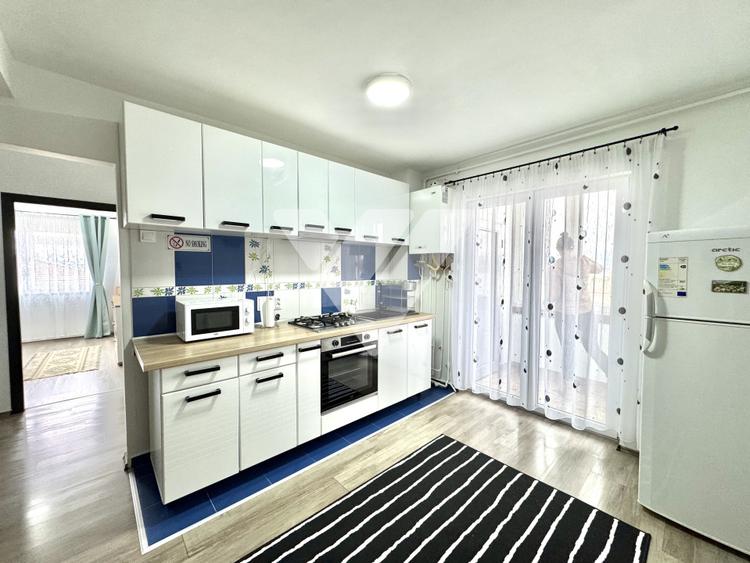 Apartament renovat 3 camere mobilat, etaj 5, lift - Vasile Aaron Sibiu