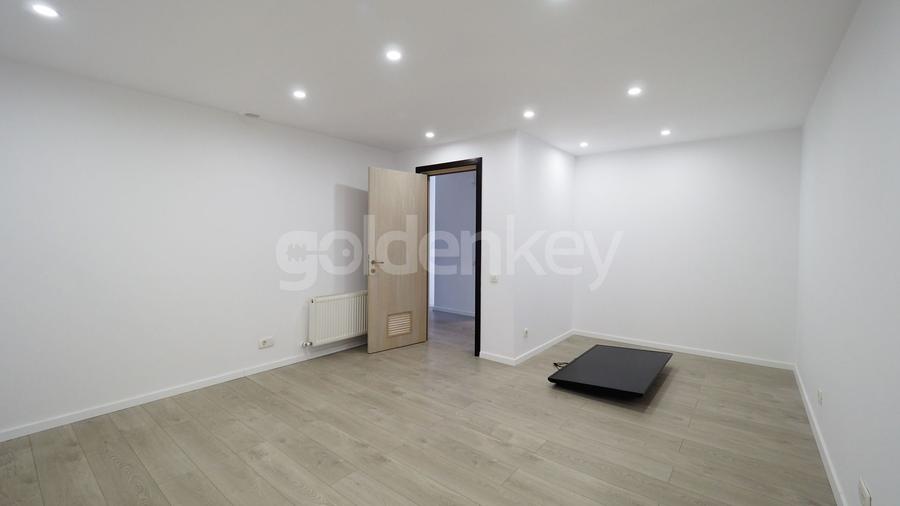 Vila insorita situata in complex langa Scolile Internationale