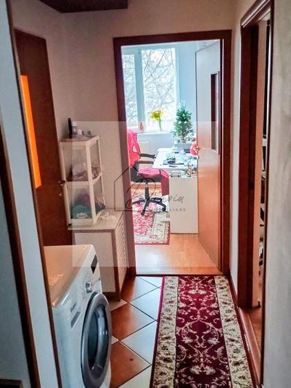 Apartament 3 camere Resita Crisului I complet mobilat + boxa + parcare