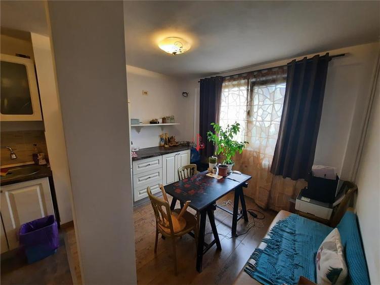 4 camere decomandat Piata Delfinului