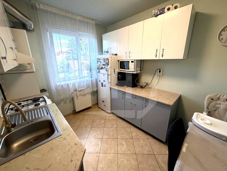 Apartament cu 2 camere, etaj 1, bloc mic, zona Iulius Mall