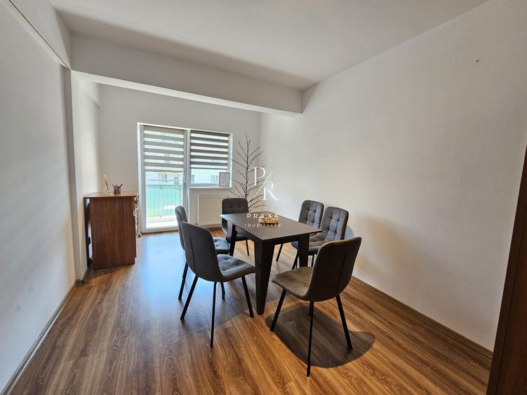 Spatiu de inchiriat, 90 mp cu terasa de 20 mp, Str Eroilor, Floresti!