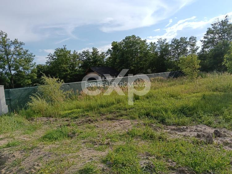 TEREN INTRAVILAN 712 MP | 17 ML DESCHIDERE | UTILITĂȚI | APROAPE DE COSTEȘTI - 3