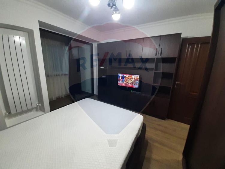 Apartament cu 2 camere de închiriat în zona Stefan cel Mare