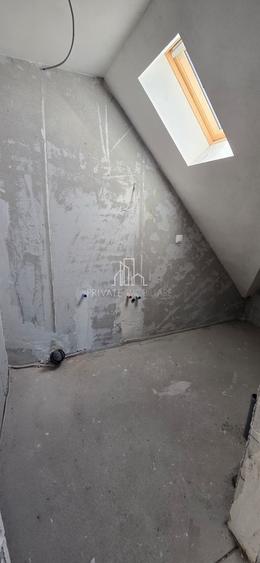 Apartament 4 Camere, Bloc Nou/Mansarda, P-ta Republicii, 7 Noiembrie