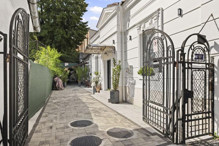 CASA COMPLET RENOVATA || 2 CAMERE|| 2 BAI || CENTRALA PROPRIE