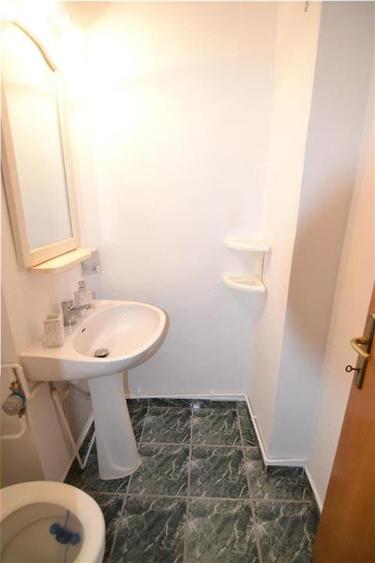 Apartament de 3 camere spațios și bine compartimentat Carpatilor