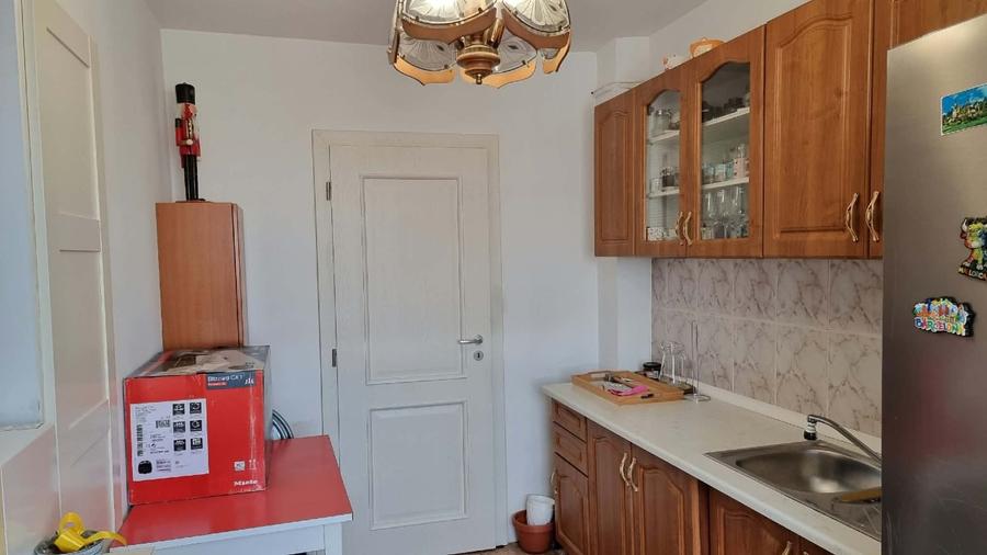 3 camere ultracentral – Piata 700, 66 mp, centrala + AC noi, vedere superba