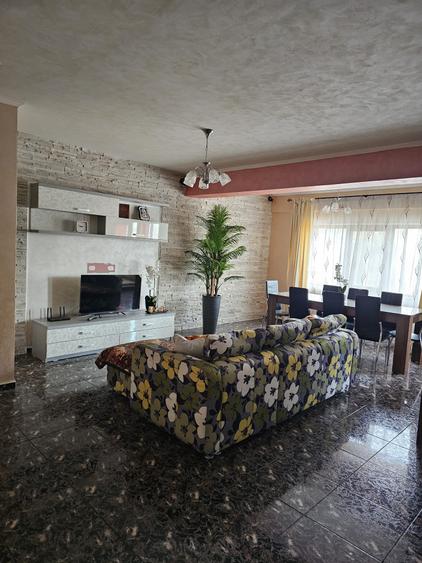 INCHIRIERE 3 CAMERE - CAMPUS