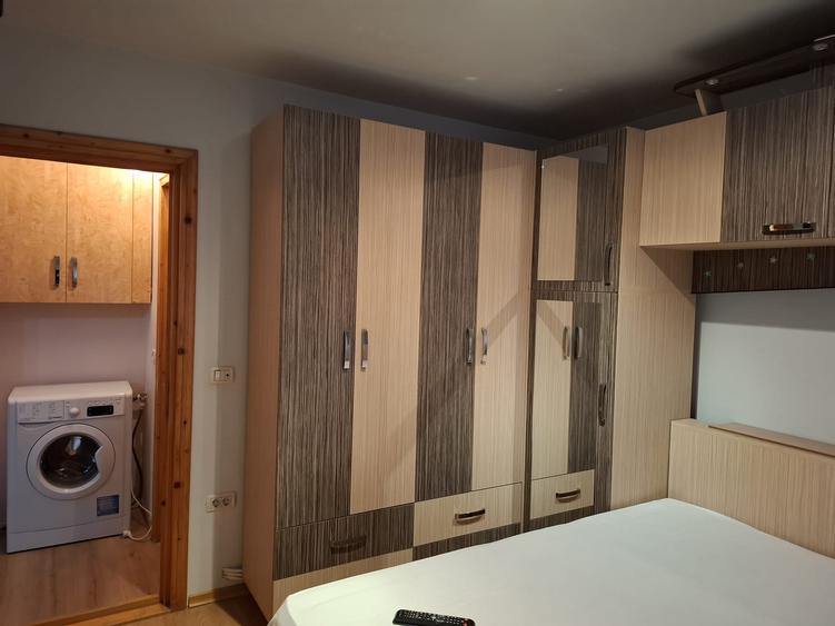 Apartament 3 camere renovat cu sarpanta