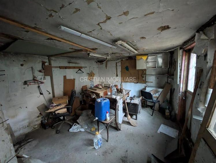 Teren cu casa demolabila Radu Negru, 178 mp, deschidere 10 m - 4