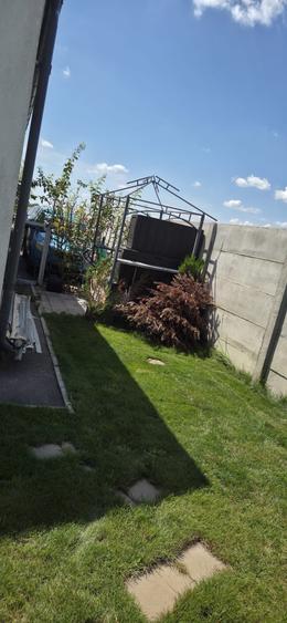 Casa pe parter cu 4 camere cu Panouri Fotovoltaice 6kw si Baterie 5kw