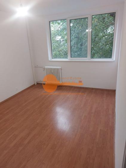 Apartament 4 camere – Drumul Taberei, lângă parc și metrou
