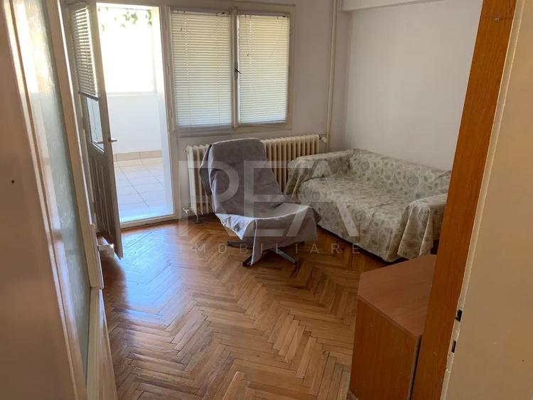 4 camere Cimitirul Armenesc decomandat, an 1981, 95 mp