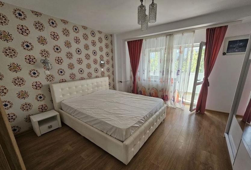 Apartament 3 Camere,Decebal,bl.1990,et.2/8,Amenajat,mobilat,complet