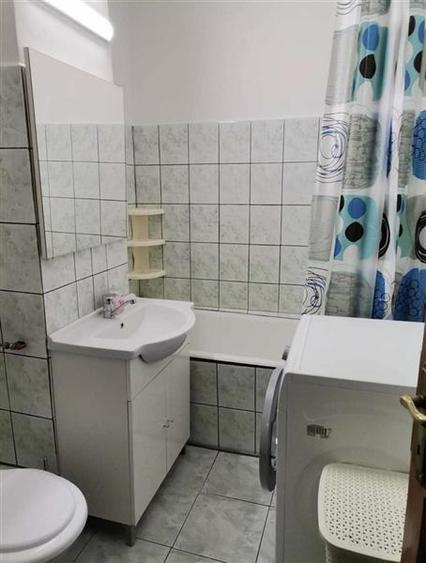 Decomandat la et 3, 54 mp, mobilat