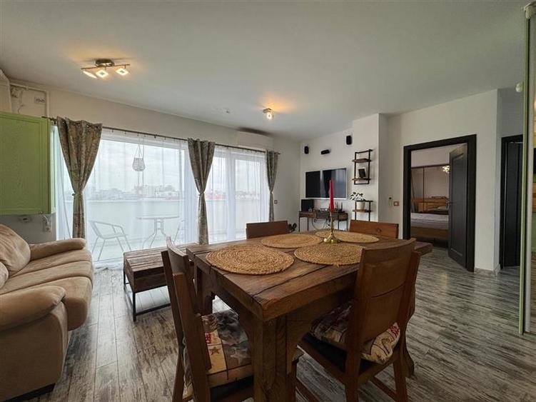 Apartament cu 3 camere,mobilat si utilat ,situat in cartierul Intre Lacuri!