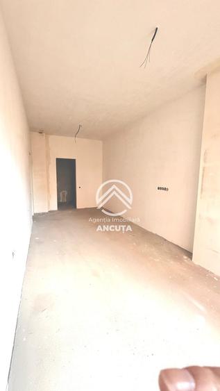 Vanzare Apartament spațios cu 4 camere, 2 băi și logie generoasă, în Florești