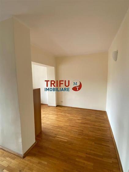 Apartament 4 camere cu scara interioara de vanzare zona Centru