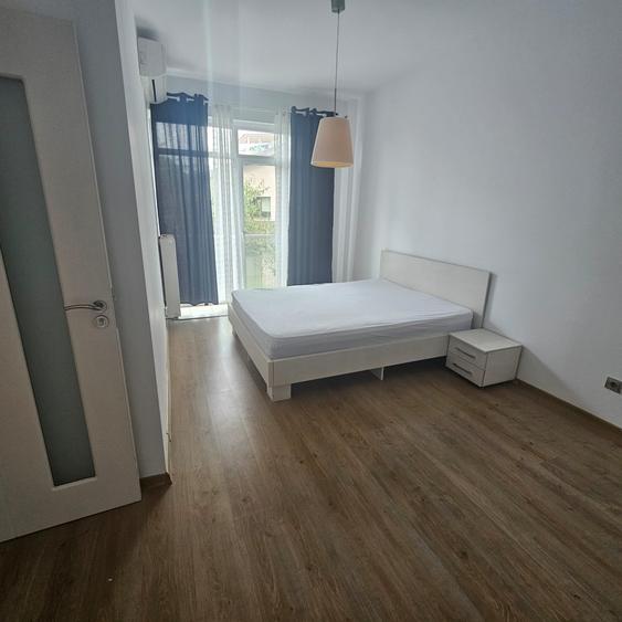 Apartament 3 camere, 90 mp utili, curte proprie 50 mp, Jolie Ville