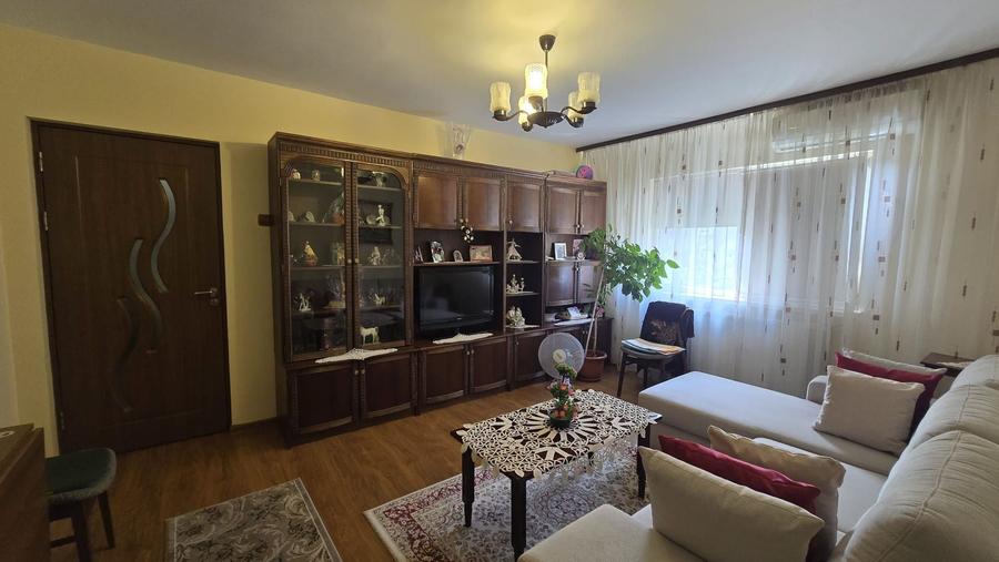 NAVODARI-2 camere, etaj 2/4, centrala termica, 69500euro