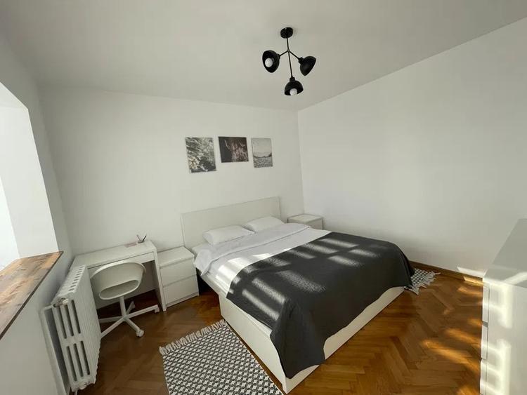 Apartament cu 2 camere, etajul 3/4, zona Podu Ros