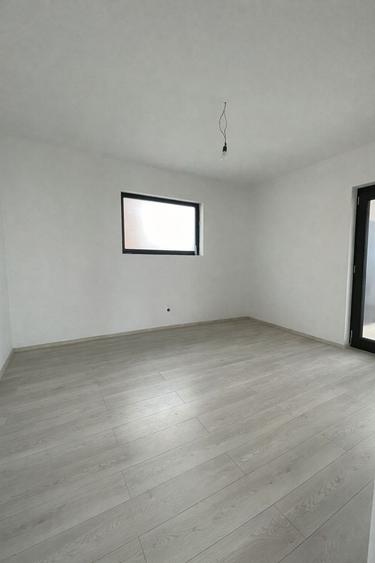 Casă modernă plan P – 750 mp teren – Săldăbagiu de Munte