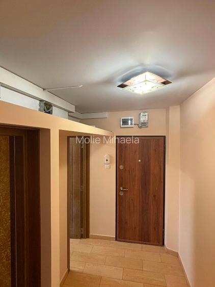 Vand apartament cu 2 camere,confort 2 etaj 4 - 3
