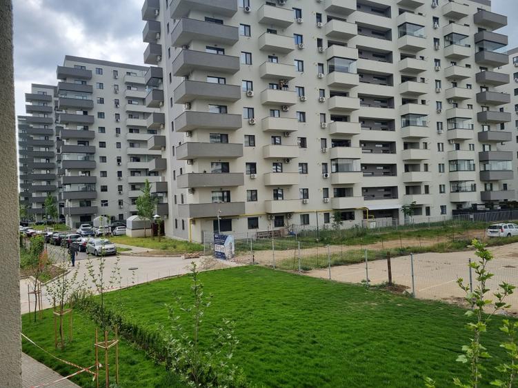Apartament 3 camere,2 bai,centrala proprie,mutare imediata,TVA inclus in pret!