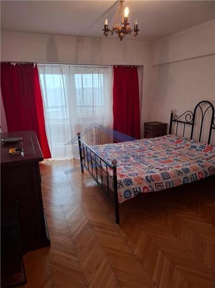 Unirii - Tribunal - BCR, 2 camere,