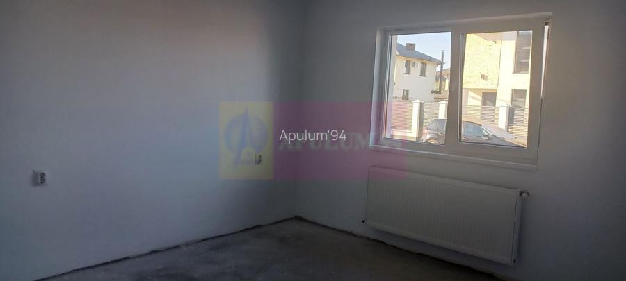 Săbăreni, casă nouă parter 137 mp, curte 400 mp - 5