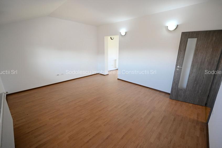 Casă / Vilă cu 4 camere de închiriat în zona Aradului - 4