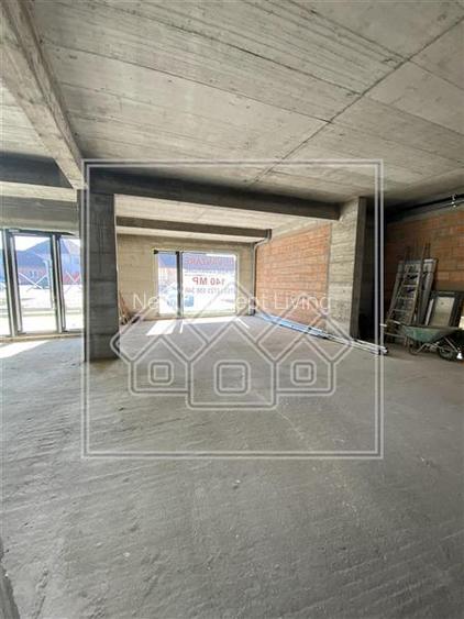 Spatiu comercial nou - 147 mpu - 3 locuri de parcare - Piata Cluj - 4