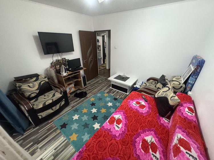 Apartament 3 camere zona Cet
